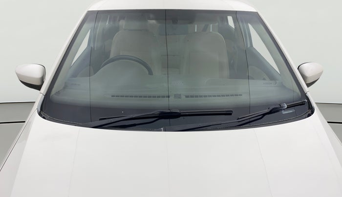 2015 Volkswagen Vento HIGHLINE 1.6 MPI, Petrol, Manual, 57,355 km, Front Windshield