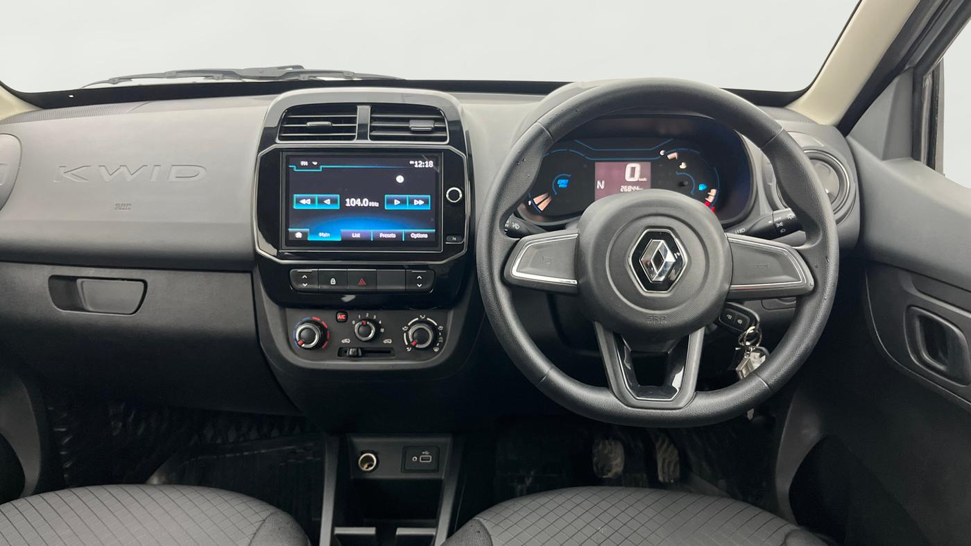 2022 Renault Kwid RXT 1.0 AMT (O), Petrol, Automatic, 26,843 km, Steering Wheel Close Up