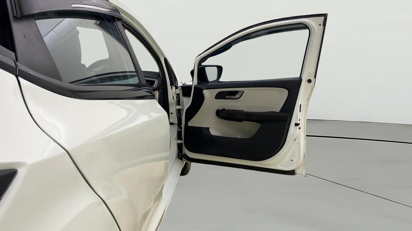2023 Tata ALTROZ XZ (O) PETROL, Petrol, Manual, 52,627 km, RHS Front Door