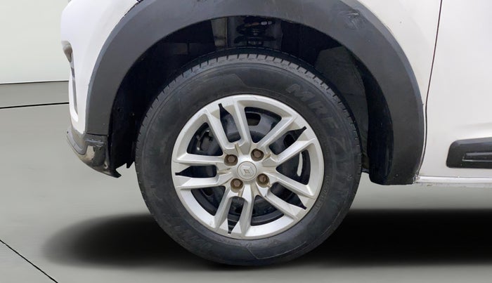 2020 Renault TRIBER RXT, Petrol, Manual, 35,277 km, Left Front Wheel