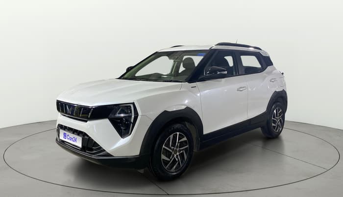 2024 Mahindra XUV 3XO AX5 1.2 L TCMPFI AT, Petrol, Automatic, 31,685 km, Left Front Diagonal