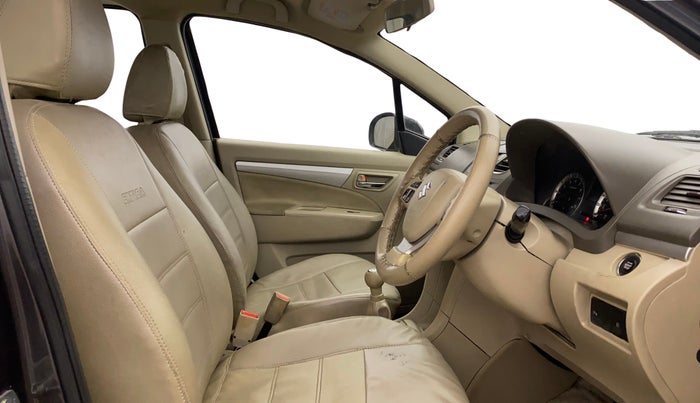 2015 Maruti Ertiga ZXI+, Petrol, Manual, 99,150 km, Right Side Front Door Cabin