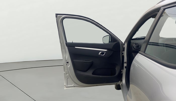 2022 Renault Kwid CLIMBER AMT 1.0, Petrol, Automatic, 19,193 km, LHS Front Door