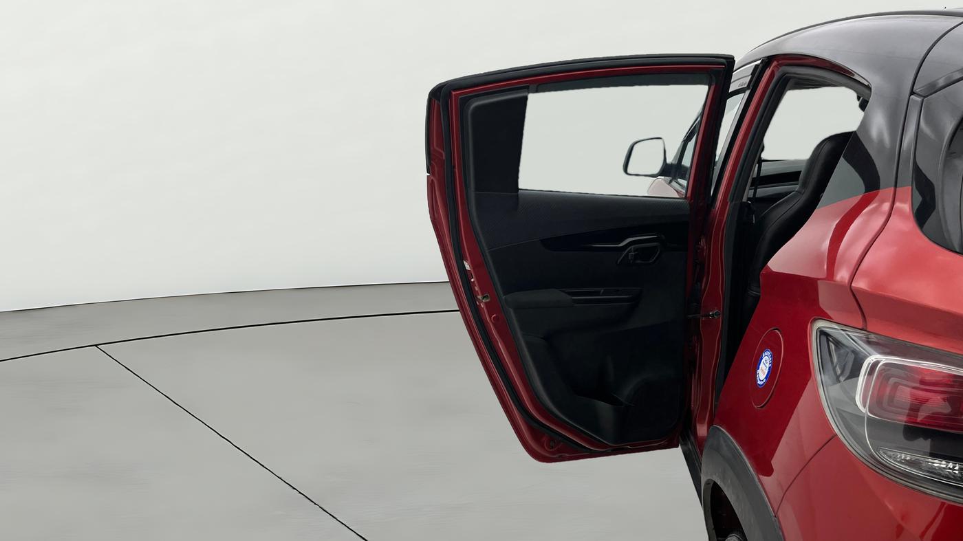 2017 Mahindra KUV 100 NXT K8 P 6 STR, Petrol, Manual, 23,904 km, LHS Rear Door