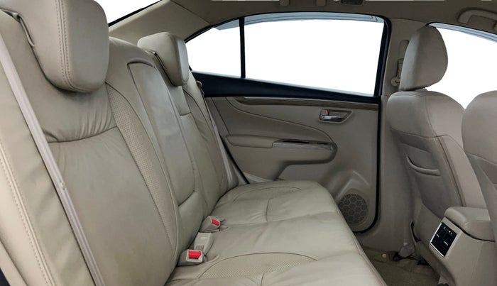 2020 Maruti Ciaz ALPHA 1.5 SHVS PETROL, Petrol, Manual, 31,922 km, Right Side Rear Door Cabin