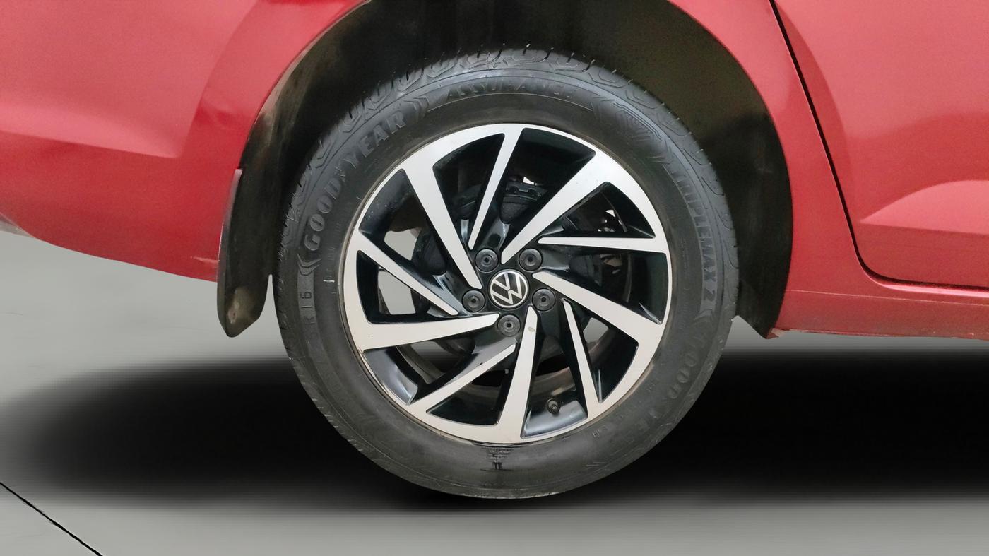 2023 Volkswagen VIRTUS TOPLINE TSI 1.0 MT, Petrol, Manual, 32,732 km, Right Rear Wheel