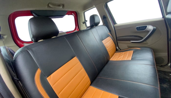 2019 Mahindra TUV300 T10, Diesel, Manual, 90,633 km, Right Side Rear Door Cabin