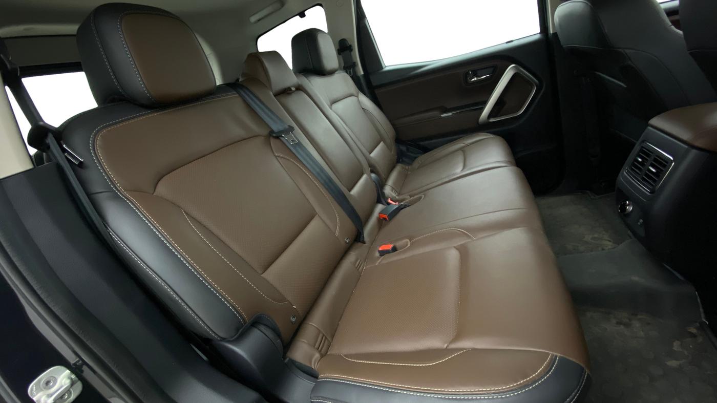 2025 Mahindra SCORPIO-N N Z8 S Petrol AT, Petrol, Automatic, 29,771 km, Right Side Rear Door Cabin