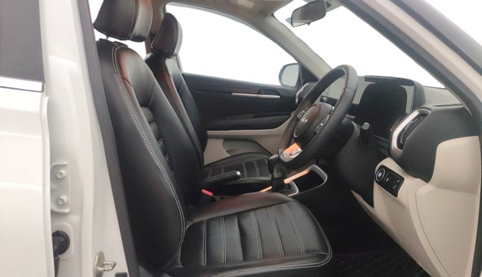 2022 KIA SONET HTX 1.0 IMT, Petrol, Manual, 17,963 km, Right Side Front Door Cabin