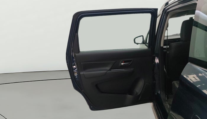 2022 Maruti XL6 ALPHA PLUS MT, Petrol, Manual, 19,622 km, LHS Rear Door