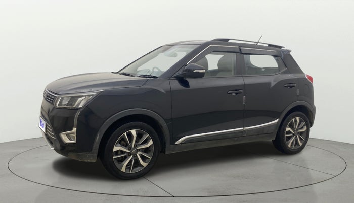 2021 Mahindra XUV300 W8 (O) 1.2 PETROL, Petrol, Manual, 59,351 km, Left Front Diagonal
