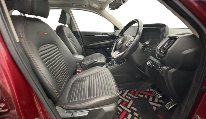 2020 KIA SONET GTX PLUS 1.5 AT, Diesel, Automatic, 65,301 km, Right Side Front Door Cabin