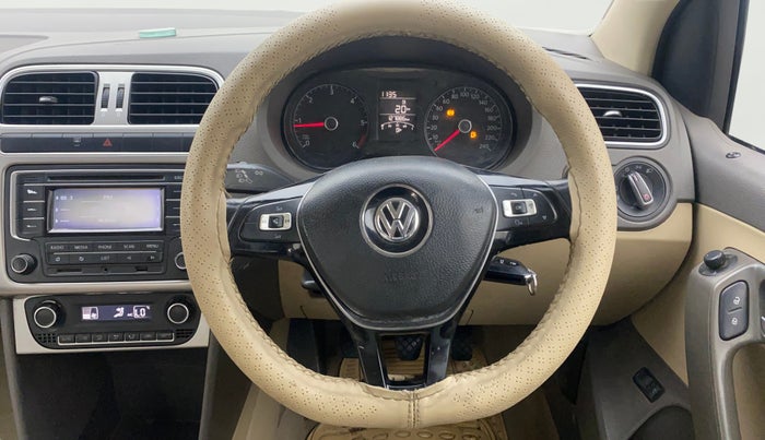 2015 Volkswagen Vento HIGHLINE DIESEL 1.5, Diesel, Manual, 1,27,863 km, Steering Wheel Close Up