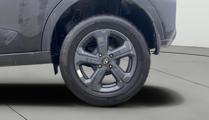 2023 Tata NEXON XZA PLUS LUX SUNROOF DARK PETROL, Petrol, Automatic, 20,080 km, Left Rear Wheel