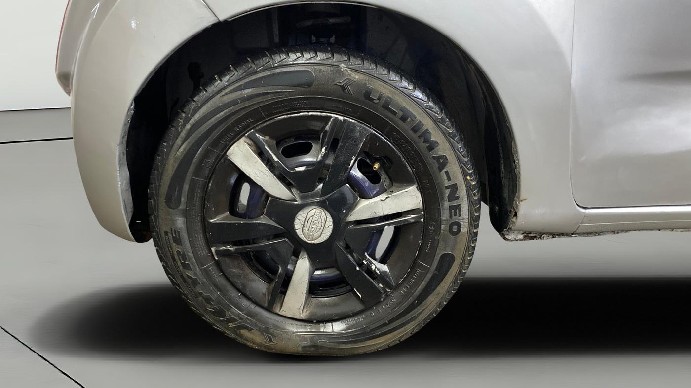 2018 Datsun Redi Go GOLD LIMITED EDITION, CNG, Manual, 60,214 km, Left Front Wheel
