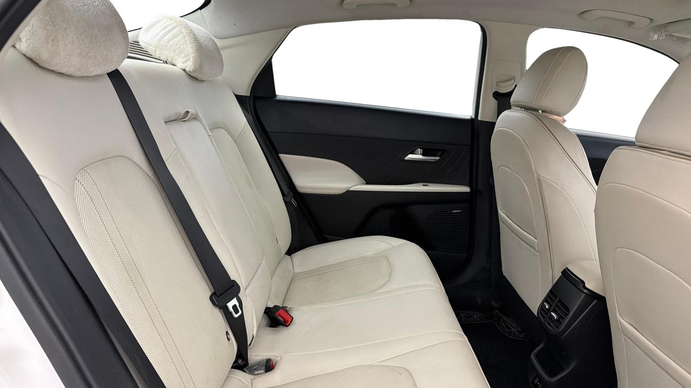 2023 Hyundai Verna SX (O)1.5 VTVT, Petrol, Manual, 99,797 km, Right Side Rear Door Cabin
