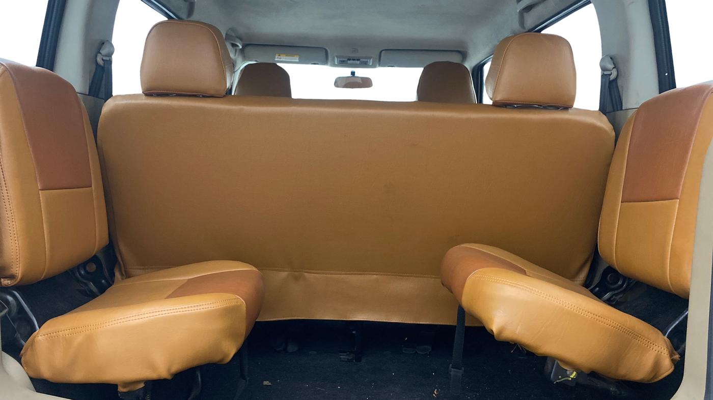 2017 Mahindra TUV300 T8, Diesel, Manual, 31,985 km, Third Seat Row ( optional )