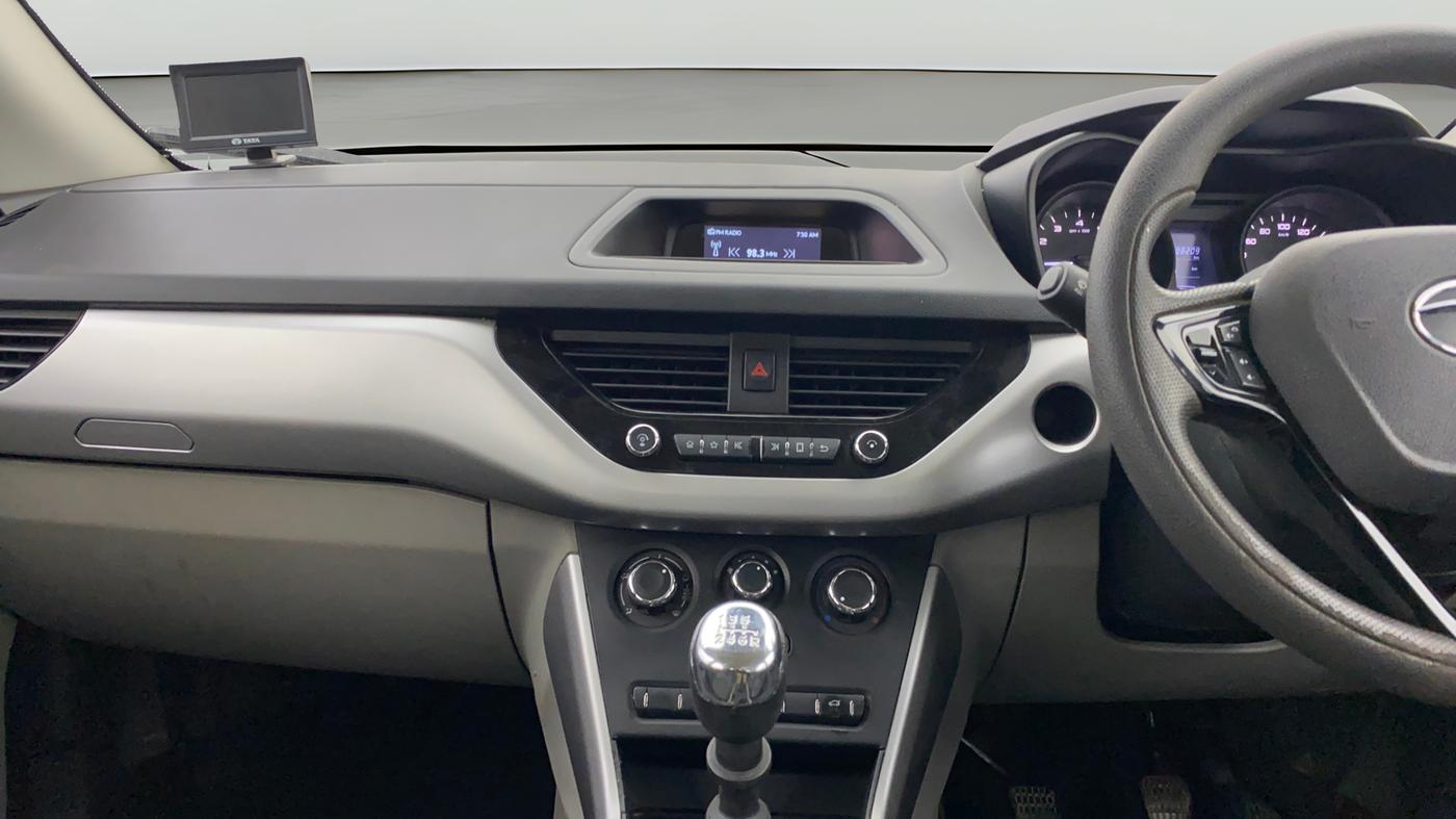 2018 Tata NEXON XM PETROL, Petrol, Manual, 98,175 km, Air Conditioner