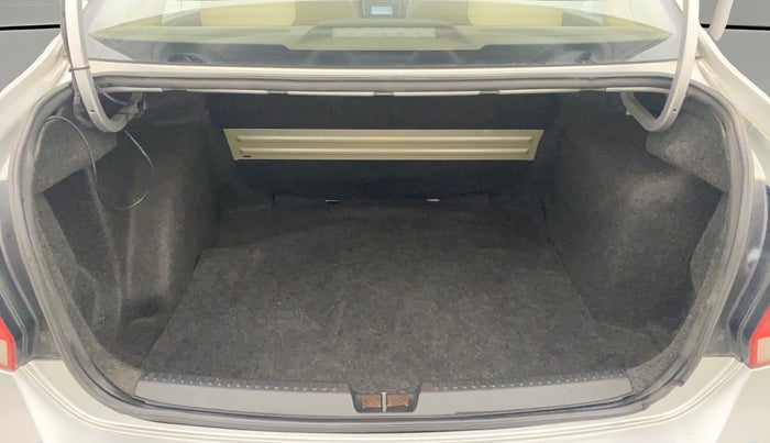 2013 Volkswagen Vento HIGHLINE PETROL AT, Petrol, Automatic, 94,141 km, Boot Open Zoomed View