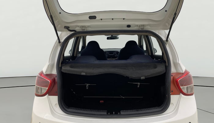 2016 Hyundai Grand i10 SPORTZ 1.2 KAPPA VTVT, Petrol, Manual, 73,693 km, Boot Open Zoomed View