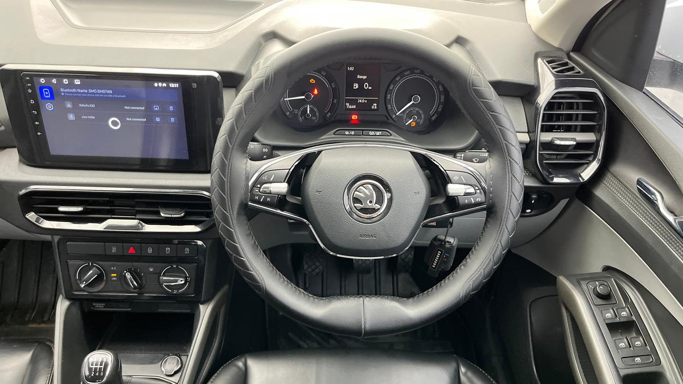 2025 Skoda Kylaq Signature, Petrol, Manual, 15,643 km, Steering Wheel Close Up