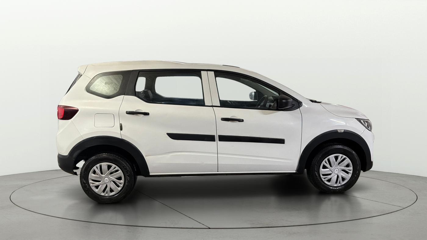 2021 Renault TRIBER RXE MT, Petrol, Manual, 30,126 km, Right Side View