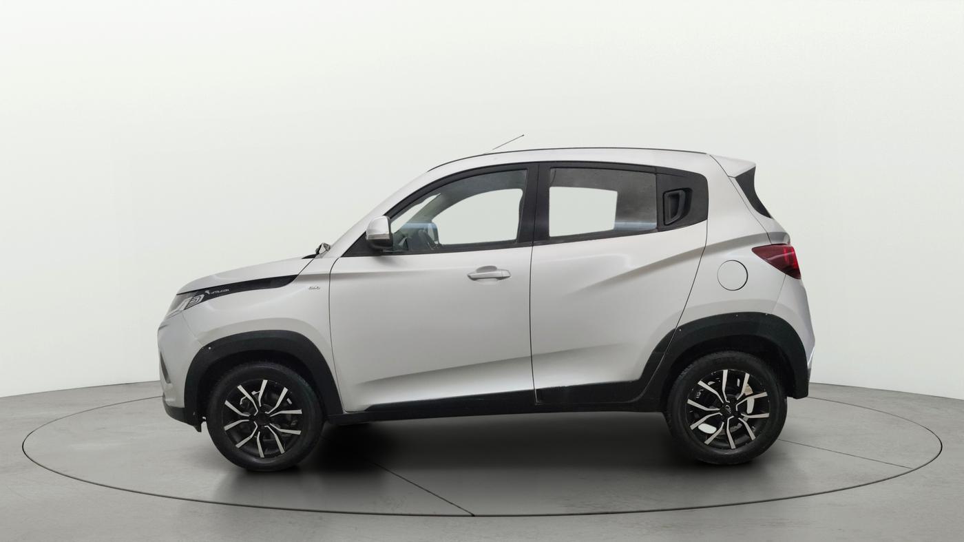 2017 Mahindra KUV 100 NXT K8 P 6 STR, Petrol, Manual, 1,00,569 km, Left Side