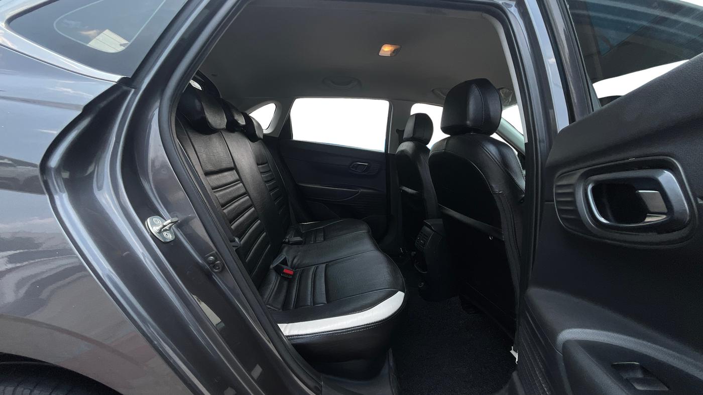 2023 Hyundai NEW I20 Sportz 1.2 IVT, Petrol, Automatic, 59,179 km, Right Side Rear Door Cabin