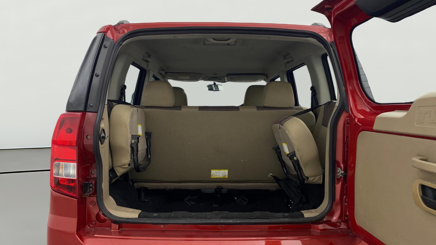 2018 Mahindra TUV300 T8, Diesel, Manual, 65,781 km, Boot Open Zoomed View