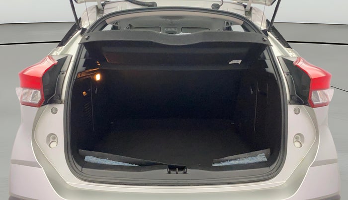 2021 Nissan Kicks XV 1.5, Petrol, Manual, 18,531 km, Boot Open Zoomed View