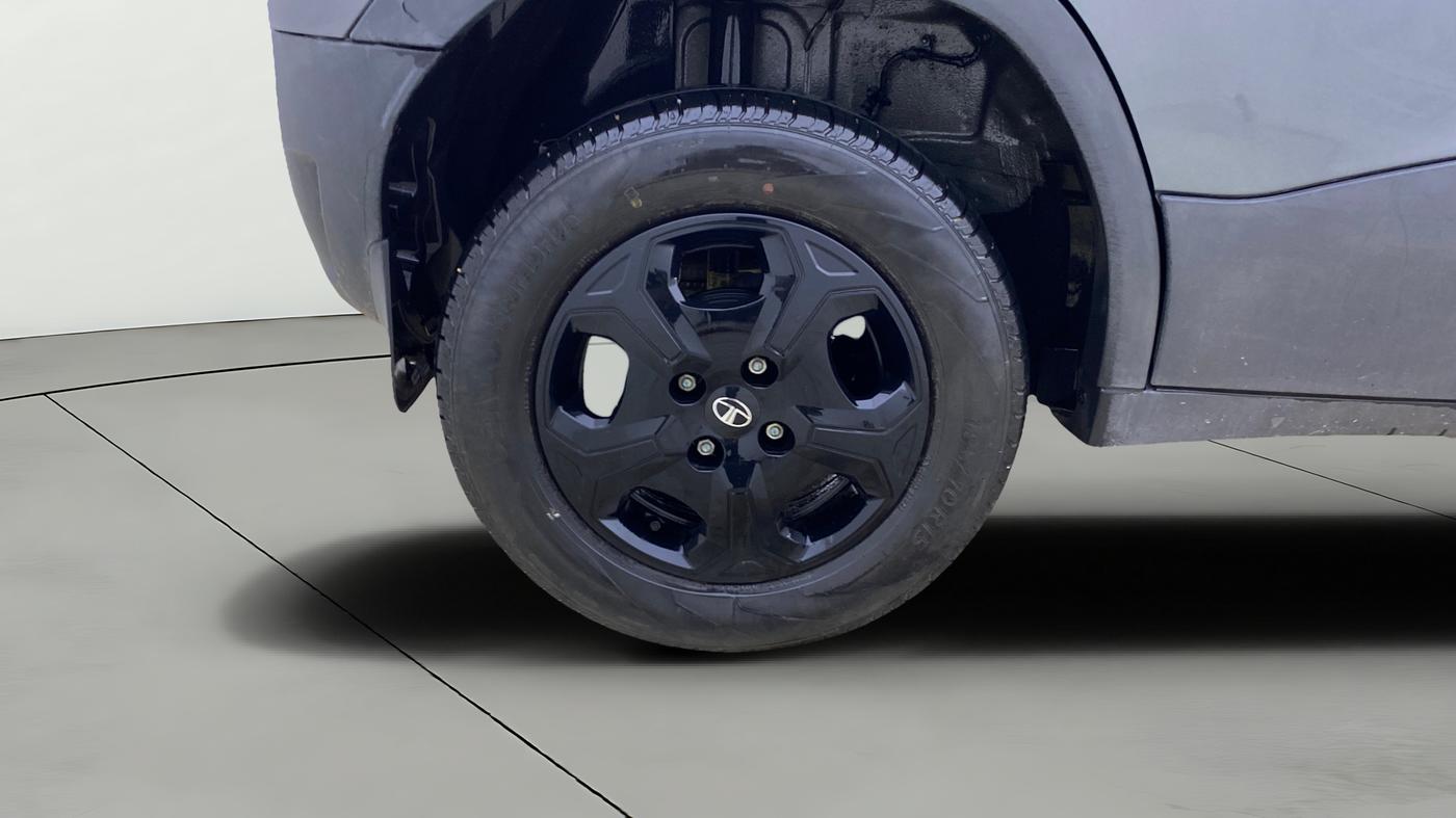 2024 Tata PUNCH ACCOMPLISHED AMT, Petrol, Automatic, 18,344 km, Right Rear Wheel
