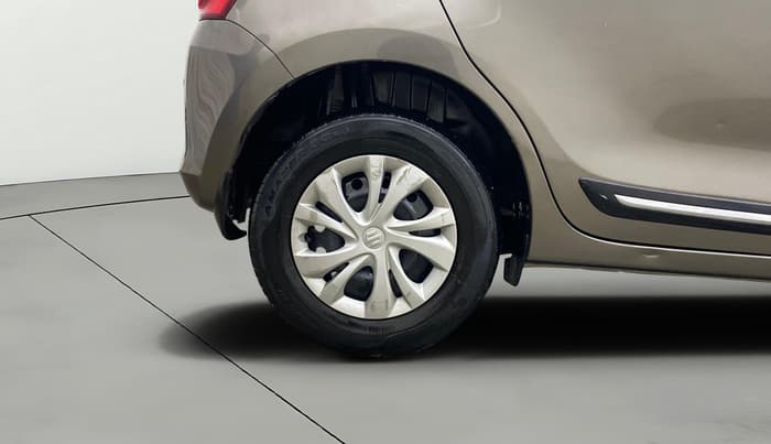 2021 Maruti Swift VXI AMT, Petrol, Automatic, 22,600 km, Right Rear Wheel