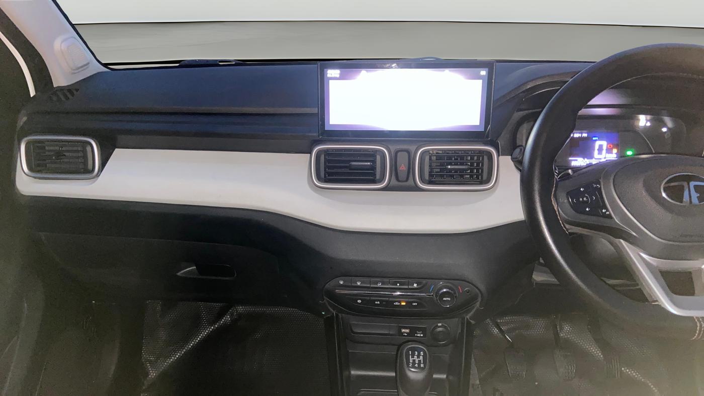 2024 Tata PUNCH ACCOMPLISHED SUNROOF MT, Petrol, Manual, 22,609 km, Air Conditioner