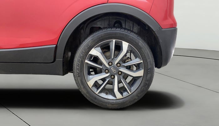 2021 Mahindra XUV300 W8 (O) 1.5 DIESEL AMT, Diesel, Automatic, 75,875 km, Left Rear Wheel