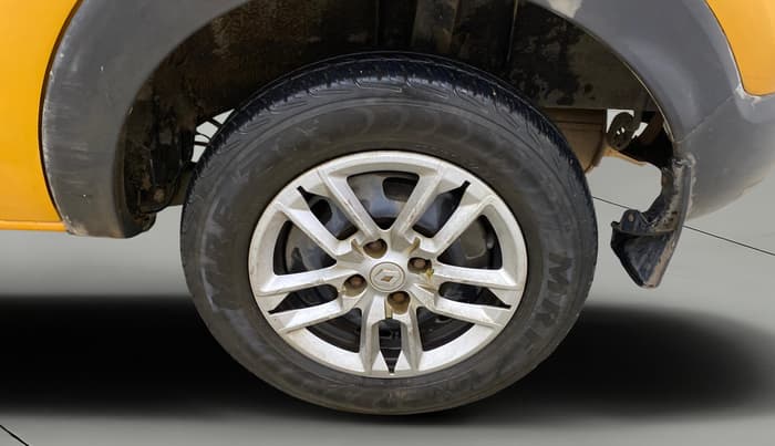 2019 Renault TRIBER RXL MT, Petrol, Manual, 1,06,095 km, Left Rear Wheel