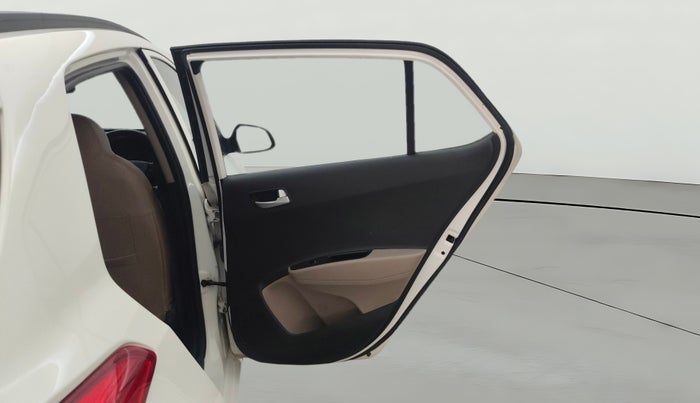 2016 Hyundai Grand i10 ASTA (O) AT 1.2 KAPPA VTVT, Petrol, Automatic, 31,525 km, RHS Rear Door