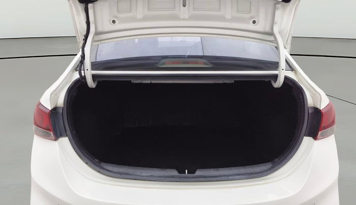 2018 Hyundai Verna 1.6 VTVT SX O, Petrol, Manual, 1,11,324 km, Boot Open Zoomed View