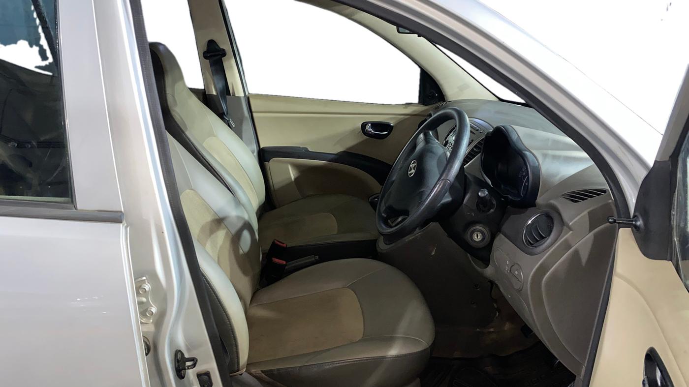 2015 Hyundai i10 SPORTZ 1.1, Petrol, Manual, 28,145 km, Right Side Front Door Cabin