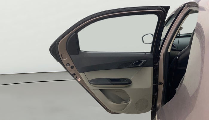 2016 Tata Tiago XT DIESEL, Diesel, Manual, 69,684 km, LHS Rear Door