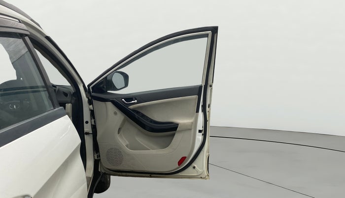 2022 Tata NEXON XZ PETROL, Petrol, Manual, 43,106 km, RHS Front Door