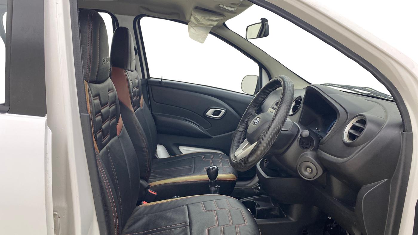 2018 Datsun Go T(O), Petrol, Manual, 45,518 km, Right Side Front Door Cabin