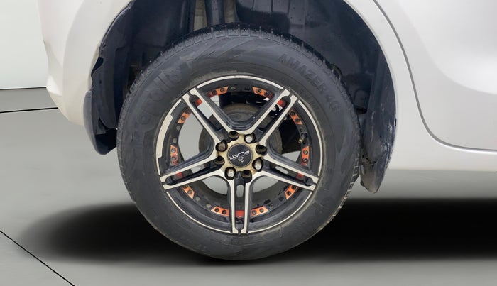 2019 Maruti Swift VDI, Diesel, Manual, 81,018 km, Right Rear Wheel