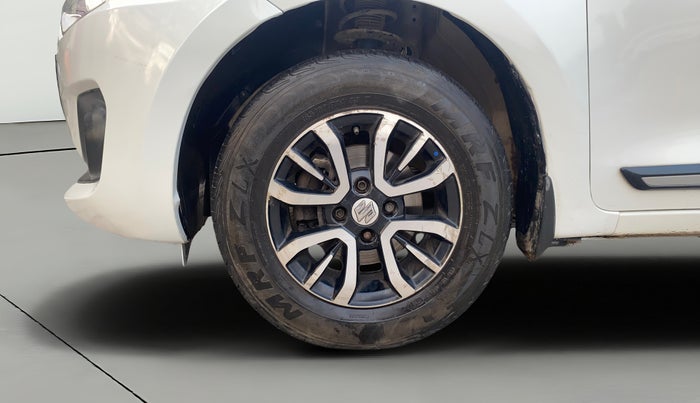 2021 Maruti Swift VXI, Petrol, Manual, 1,24,239 km, Left Front Wheel