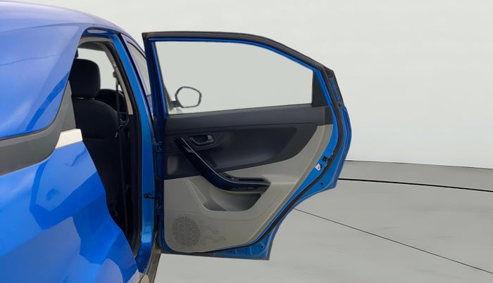 2018 Tata NEXON XM PETROL, Petrol, Manual, 98,175 km, RHS Rear Door