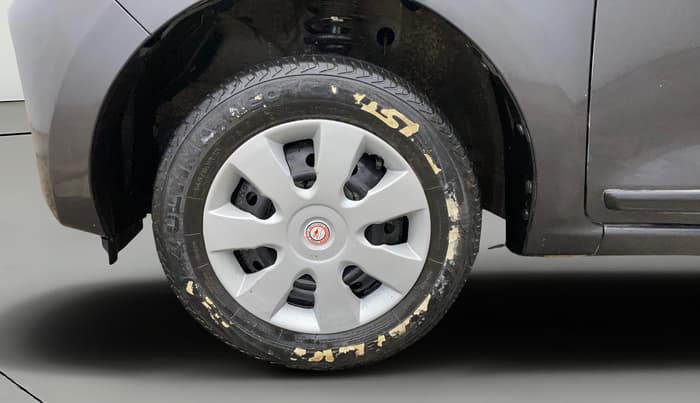 2023 Maruti Alto K10 VXI, Petrol, Manual, 27,998 km, Left Front Wheel