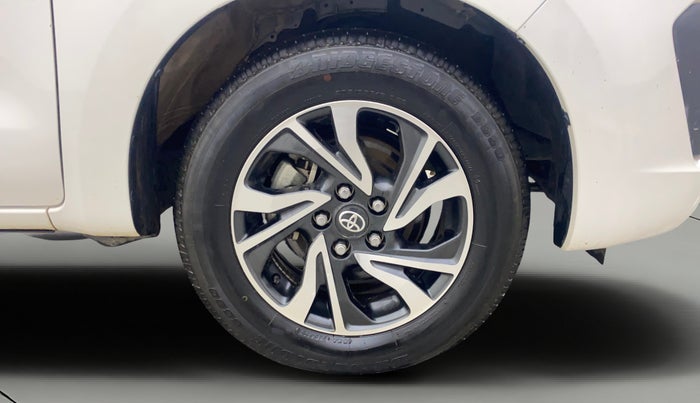 2022 Toyota Innova Crysta 2.7 GX AT 7 STR, Petrol, Automatic, 22,173 km, Right Front Wheel