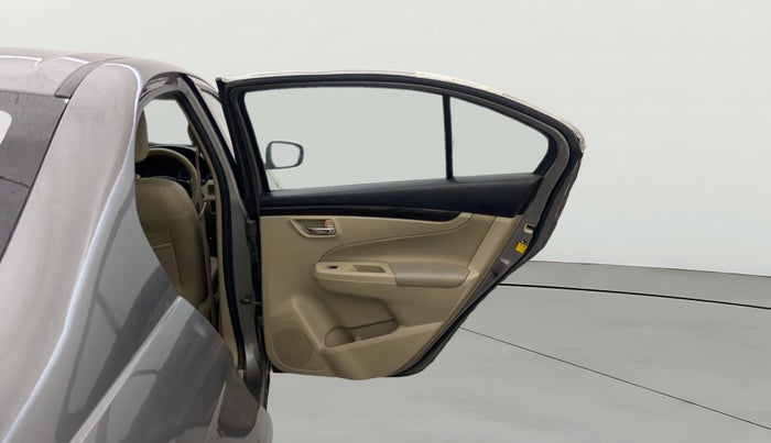 2017 Maruti Ciaz ALPHA DIESEL 1.3, Diesel, Manual, 60,478 km, RHS Rear Door