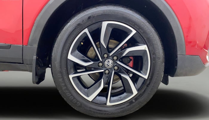 2023 MG ASTOR SAVVY 1.3 TURBO AT S RED, Petrol, Automatic, 26,423 km, Right Front Wheel