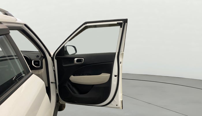 2023 Hyundai VENUE S(O) 1.2, Petrol, Manual, 8,416 km, RHS Front Door