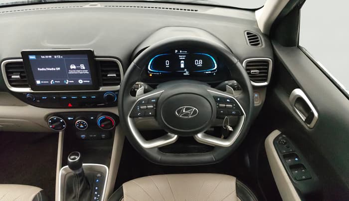 2023 Hyundai VENUE S (O) 1.0 Turbo Petrol DCT, Petrol, Automatic, 18,221 km, Steering Wheel Close Up